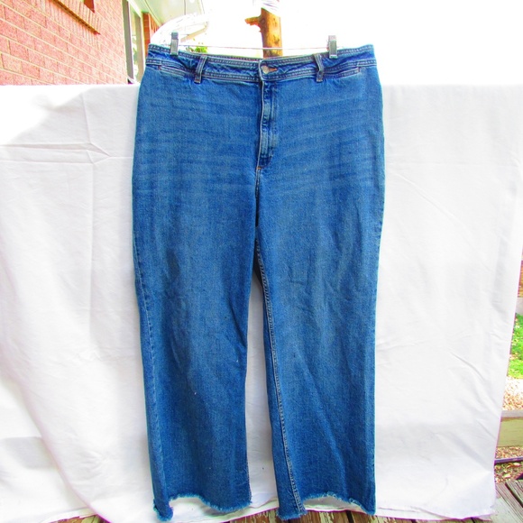 Mango Men's Relaxed Blue Jeans - Picture 1 of 3
